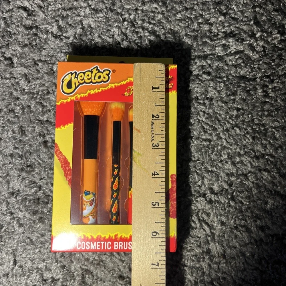Cheetos Flamin' Hot‎ Crunchy Cosmetic Brush Set NIB